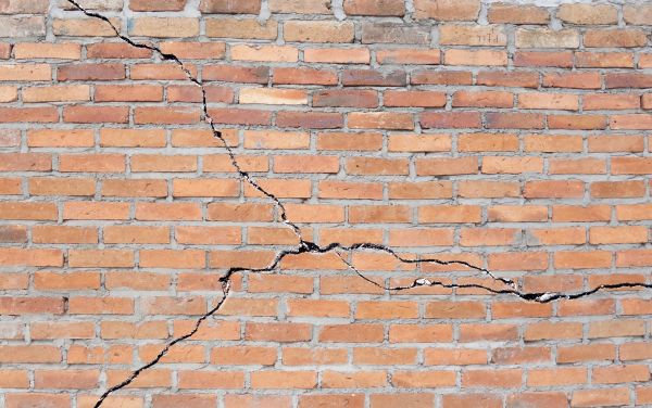 Cracked Brick Repair in Elyria