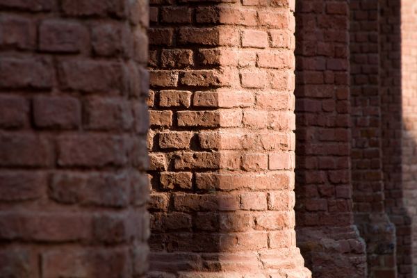 Brick Pillars Installation in Elyria